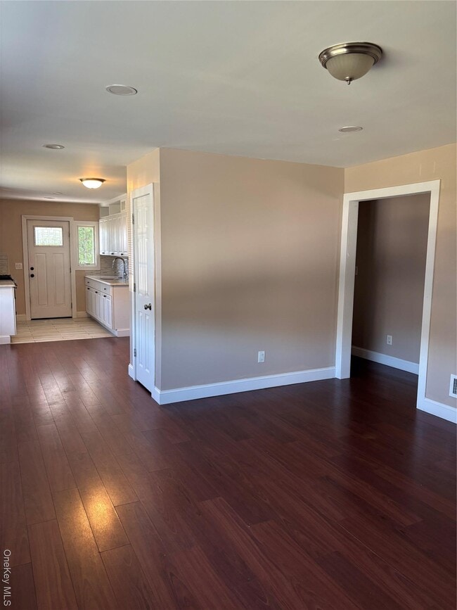 Building Photo - 476 Whittier Ave
