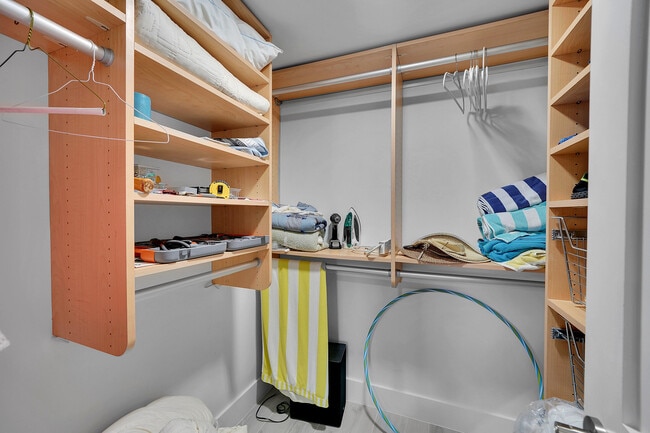 Building Photo - 2871 N Ocean Blvd