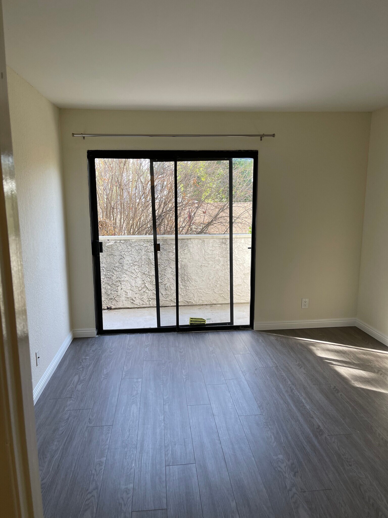 Building Photo - 4453 Woodman Ave