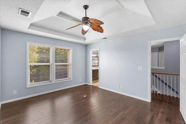 Building Photo - 6319 N Colorado Ave