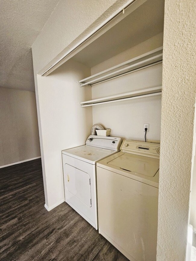 Building Photo - 4307 Ericson Dr