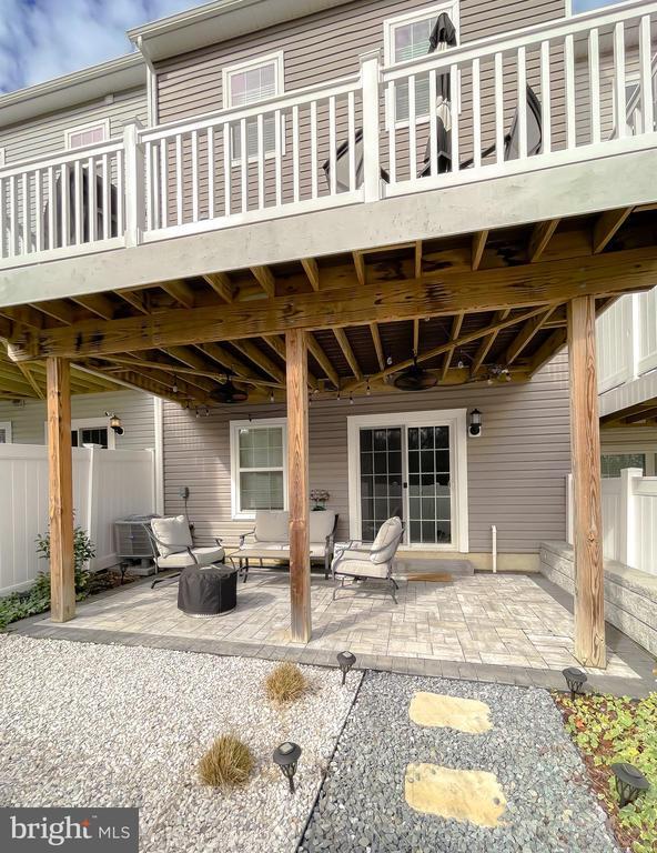 Building Photo - 23810 Myrtle Glen Way