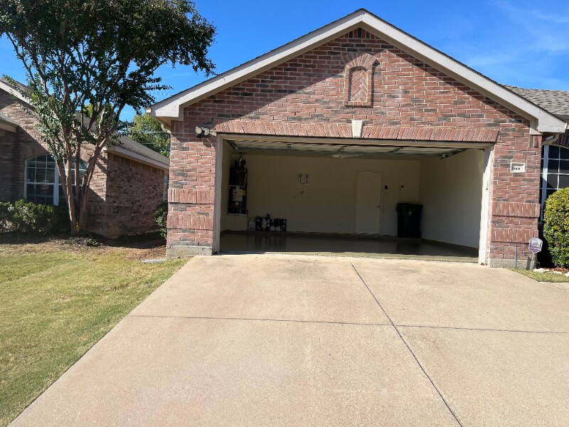 Building Photo - 615 Denali Dr