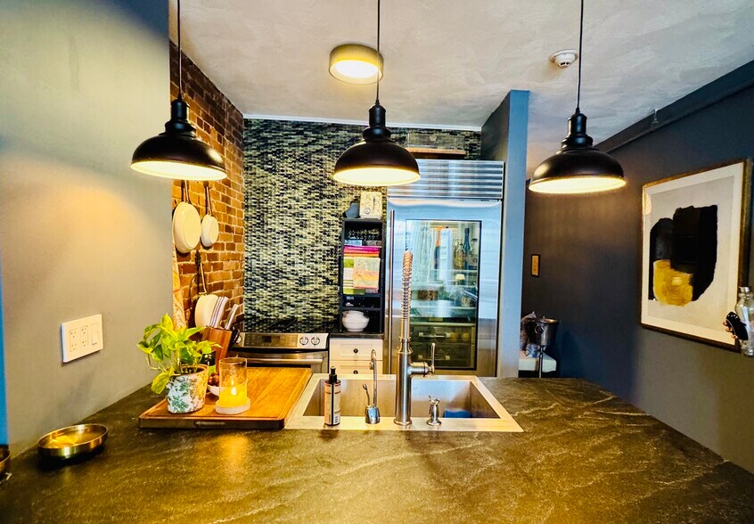 Building Photo - 265 Atwells Ave