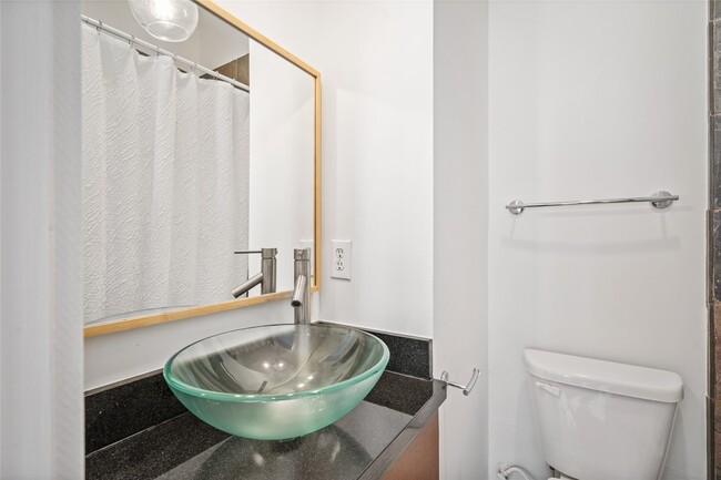 Building Photo - 5712 Winsome Ln