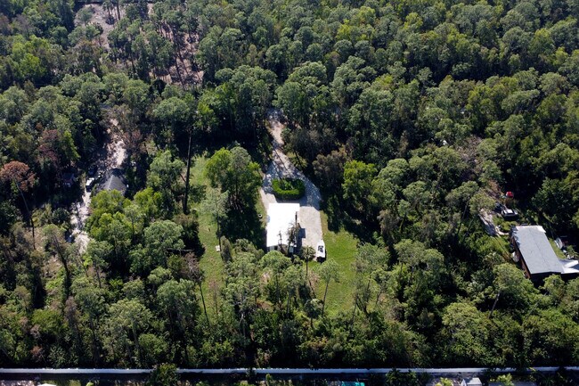 Building Photo - 1725 Acremaker Rd