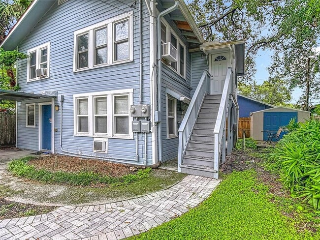 Building Photo - 205 W Hilda St