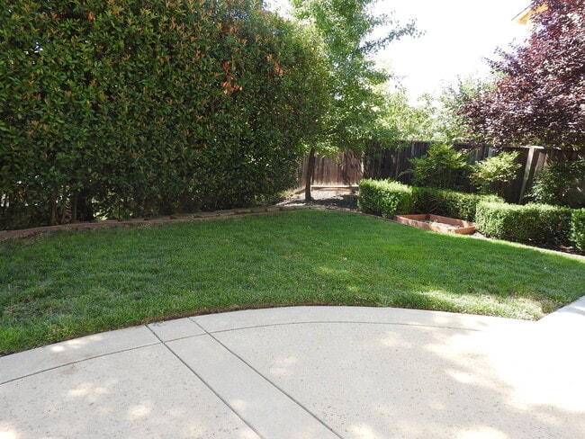 Building Photo - Gorgeous Home with Pool in Beautiful El Dorado Hills.
