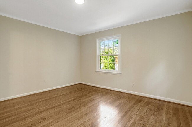 Building Photo - 8005 Candlewood Dr