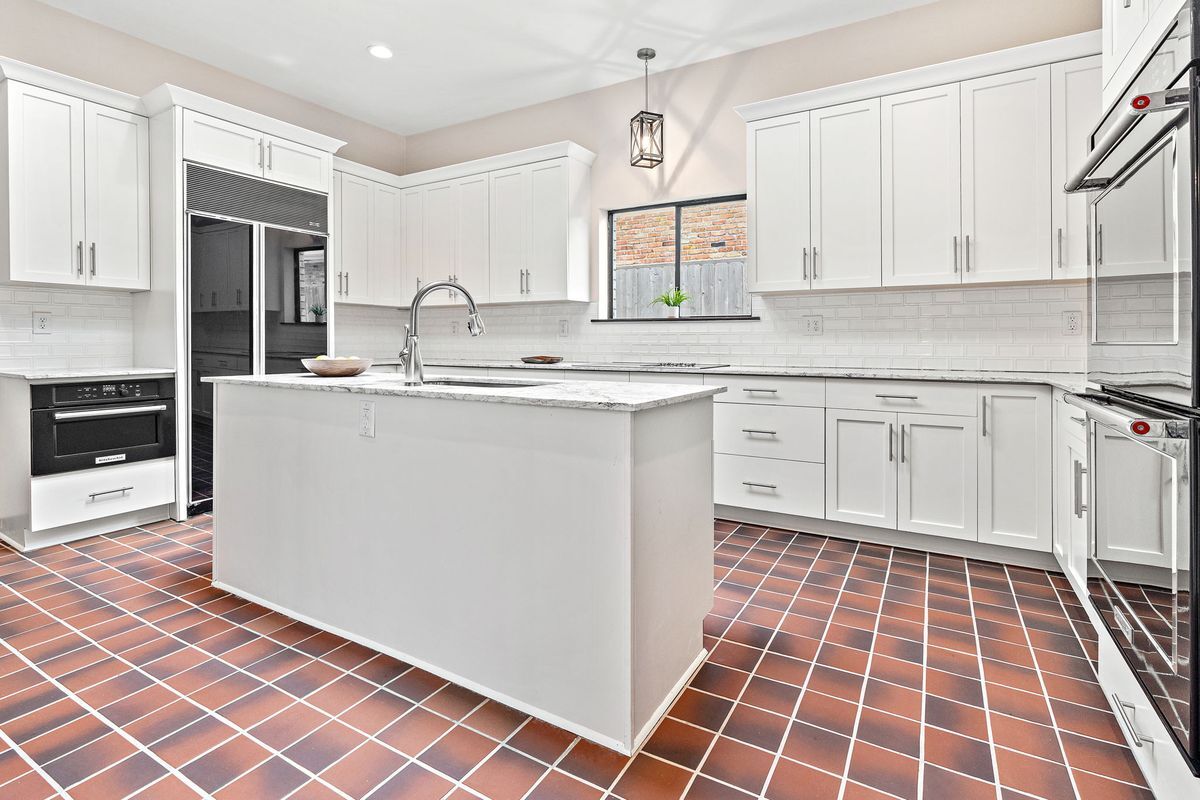 Building Photo - 73 Doescher Dr