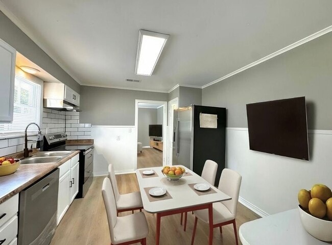 Building Photo - 4106 Texas Blvd