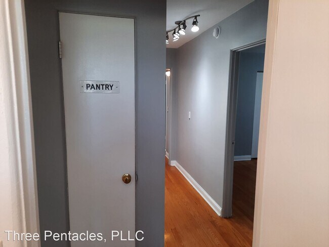 Building Photo - 3 br, 1.5 bath House - 7545 W Belden Ave #6