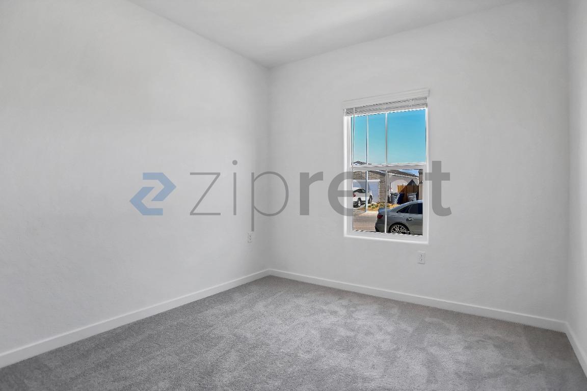 Building Photo - 6173 E Robinson Ave