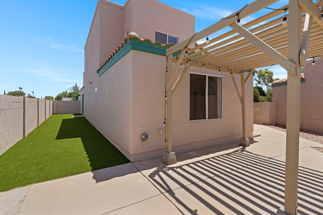 Building Photo - 4295 Desert Springs Trail