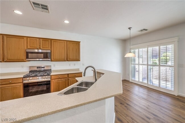 Building Photo - 2535 Jada Dr
