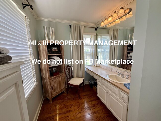 Building Photo - 1314 W Red Bridge Rd