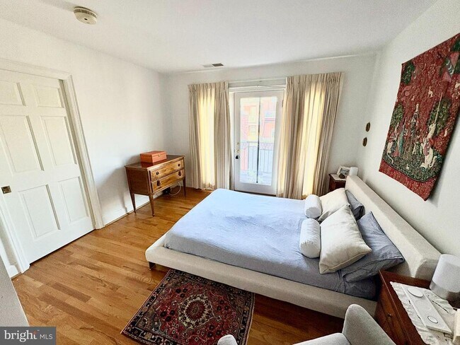 Building Photo - 2125 S St NW