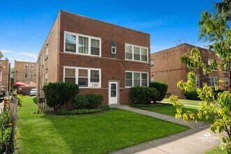 Building Photo - Move-In Ready and Fully Furnished in Skokie