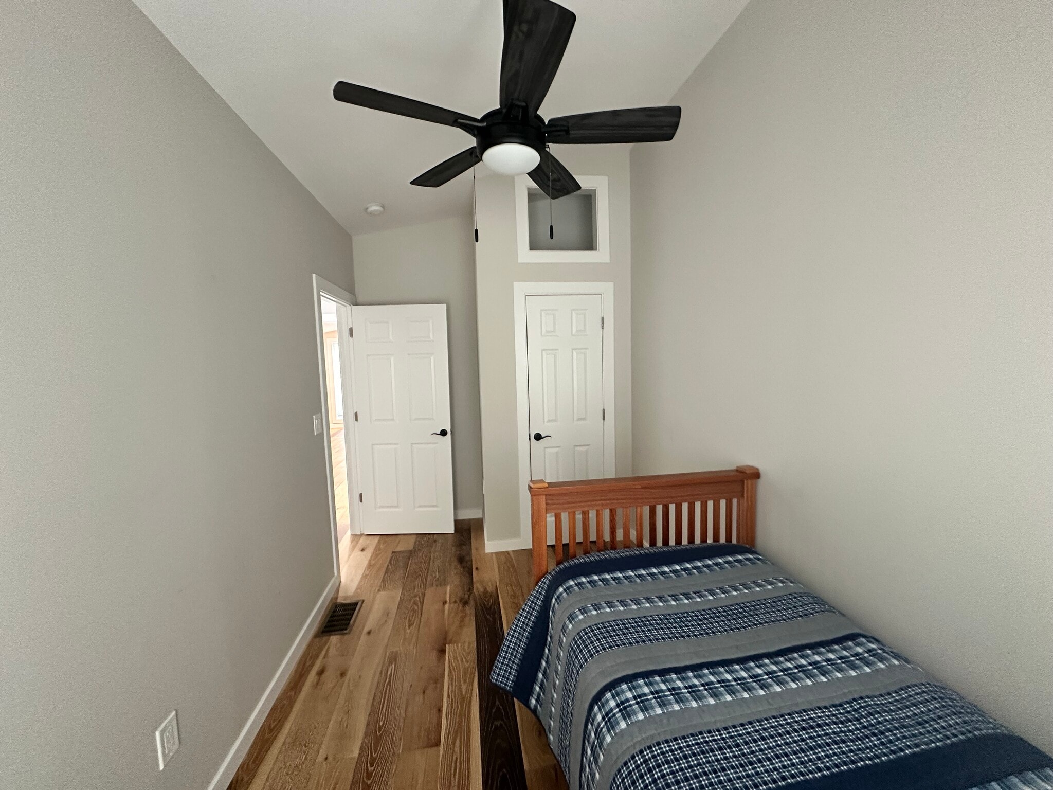 Building Photo - 43 1st St