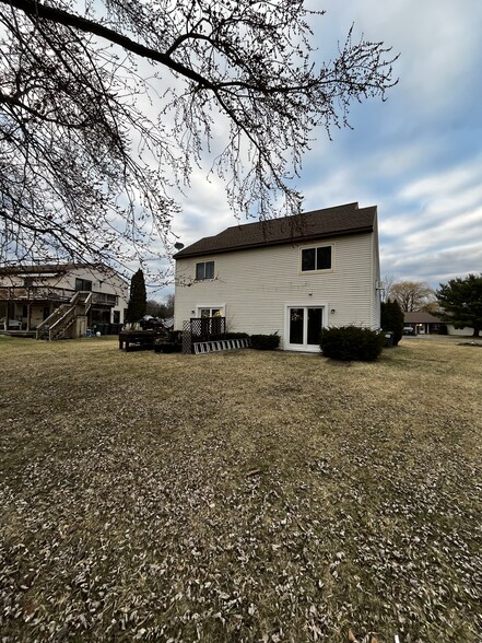 Building Photo - 56 Suncrest Dr