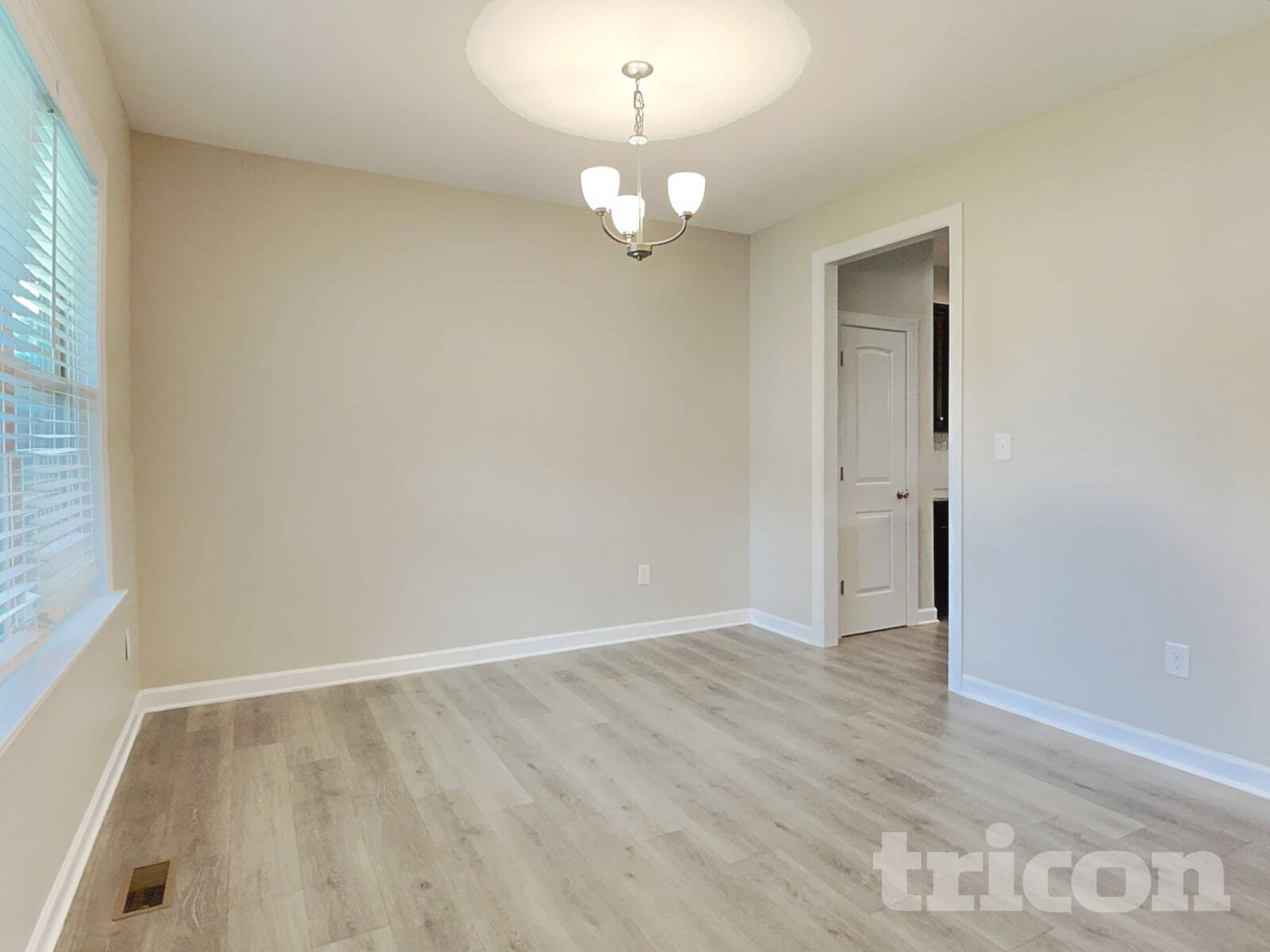 Building Photo - 262 Dundalk Dr