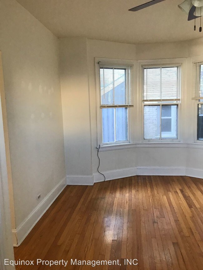 Building Photo - 636 N New St