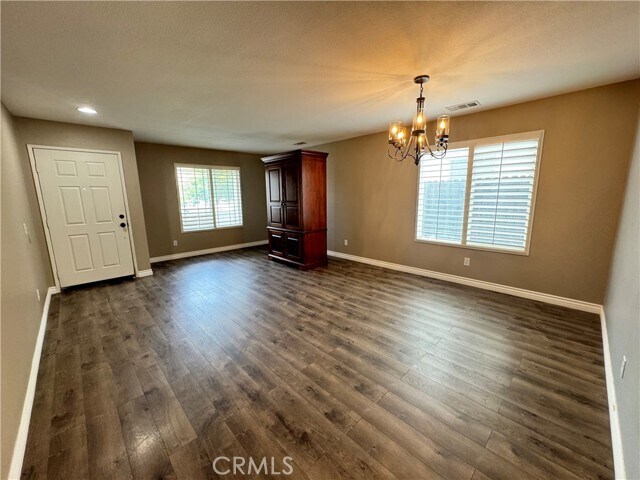 Building Photo - 1517 Marigold Dr