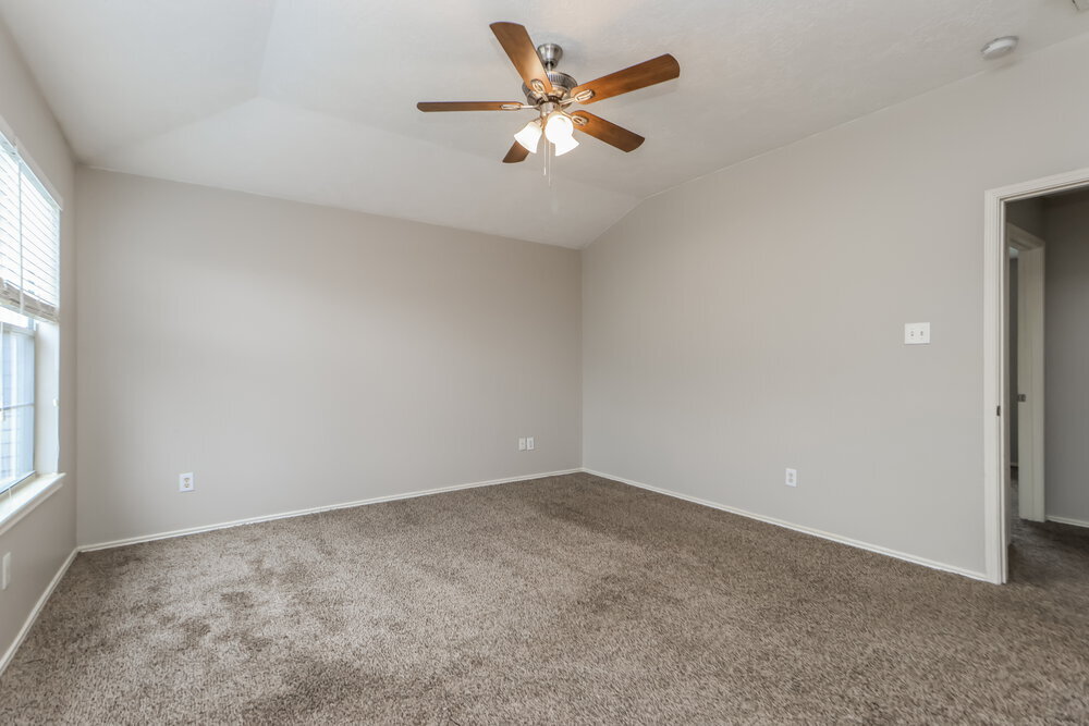 Building Photo - 33322 Cottonwood Bend