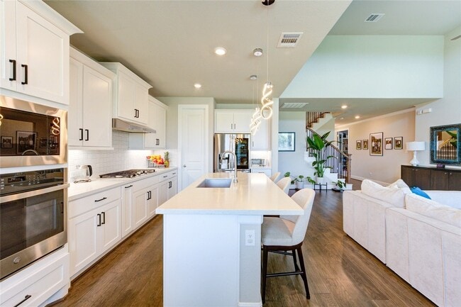 Building Photo - 4050 Shackleton Ct