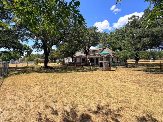 Building Photo - Beautiful 6 bed, 2 bath home in Burleson!