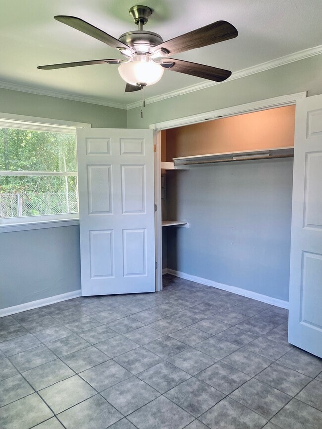 Building Photo - 15135 Montecino Dr