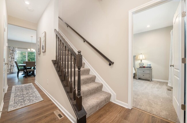 Building Photo - Fully furnished brand new construction. Lu...