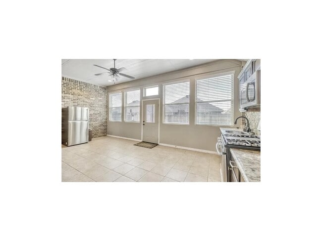 Building Photo - 2531 Kinnersley Ln