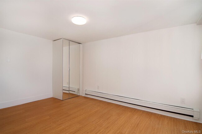 Building Photo - 9 N Buckhout St