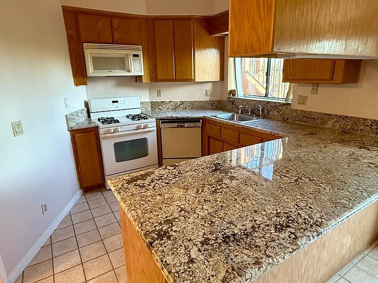 Building Photo - 13114 Polvera Ave