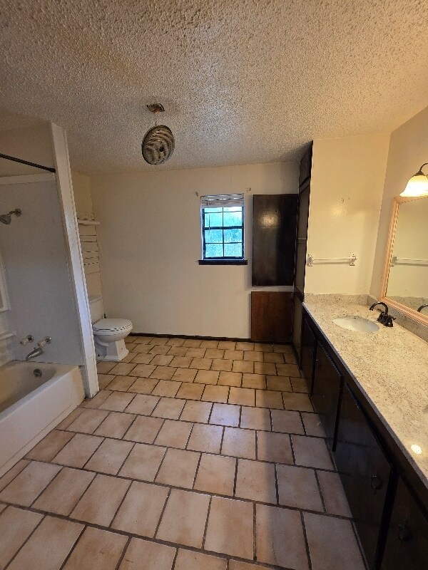 Building Photo - 627 Wild Coyote Trail