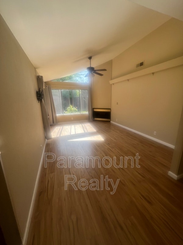 Building Photo - 7698 Redbud Ct