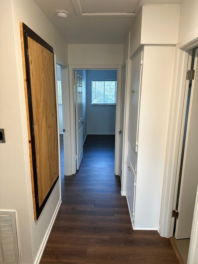 Building Photo - 5100 Orleans Ct