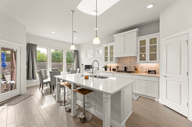 Building Photo - 1939 Shallow Canyon Ln