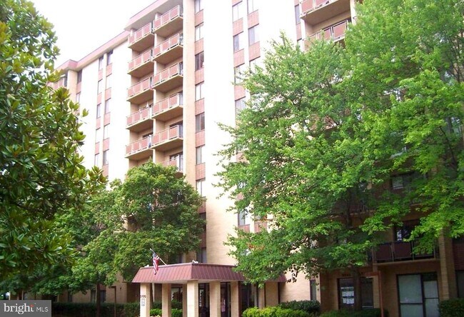 Building Photo - 3100 S Manchester St