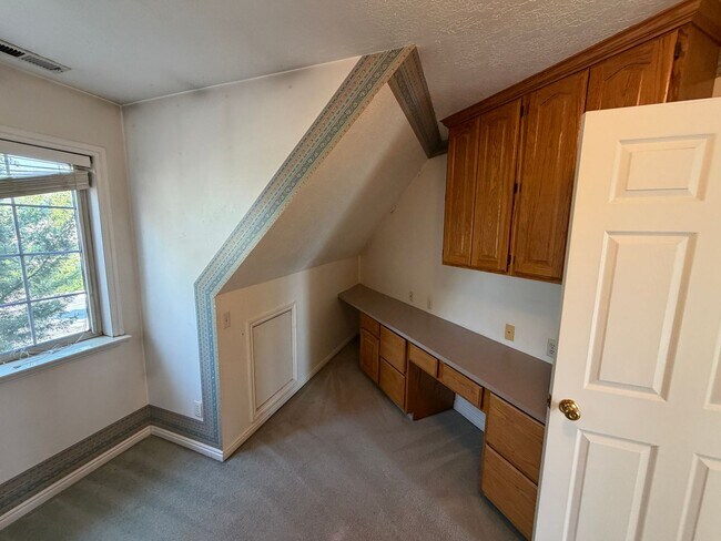 Building Photo - 479 S Palisade Dr