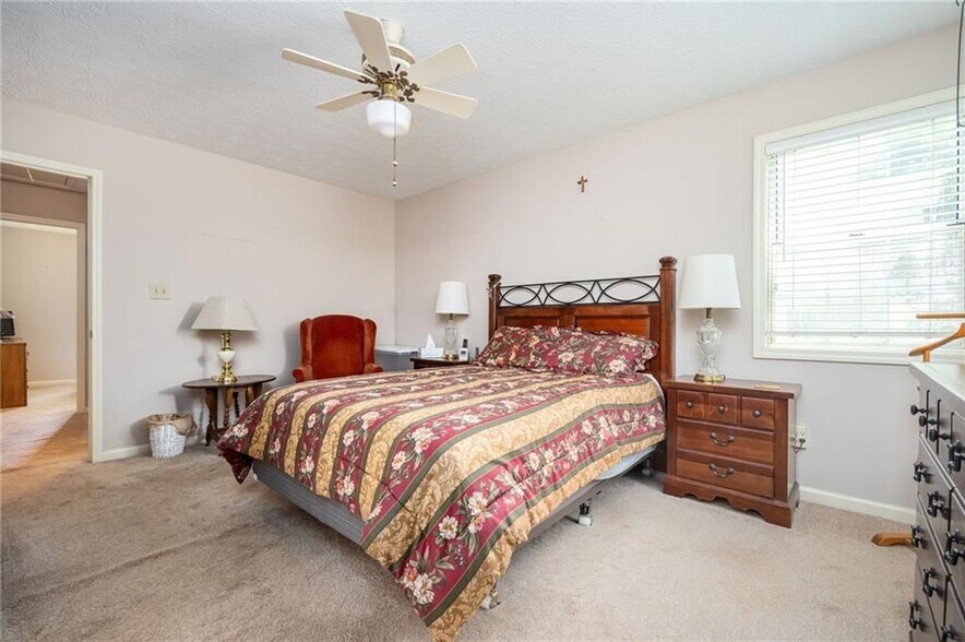 Building Photo - 4015 Paloverde Dr