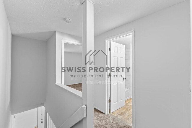 Building Photo - 5 King Arthur Ct