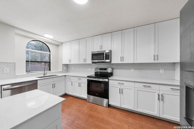 Building Photo - 1207 Canyon Parke Dr