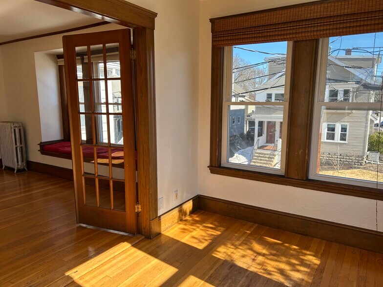 dinning room - 182 Palmer St