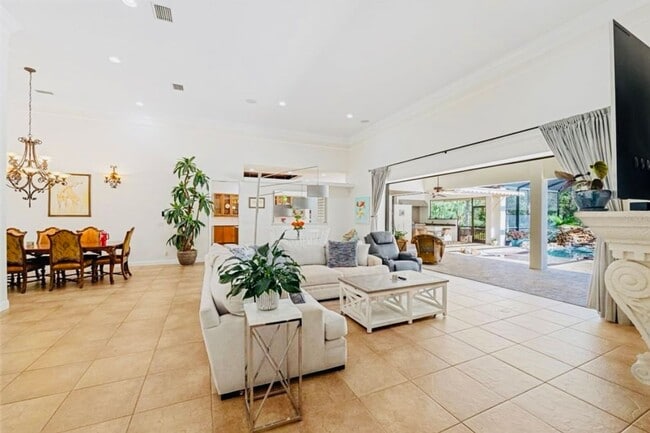 Building Photo - Luxurious 3 Bed 4 Bath Private Single-Story Sanctuary on 1.2 acres