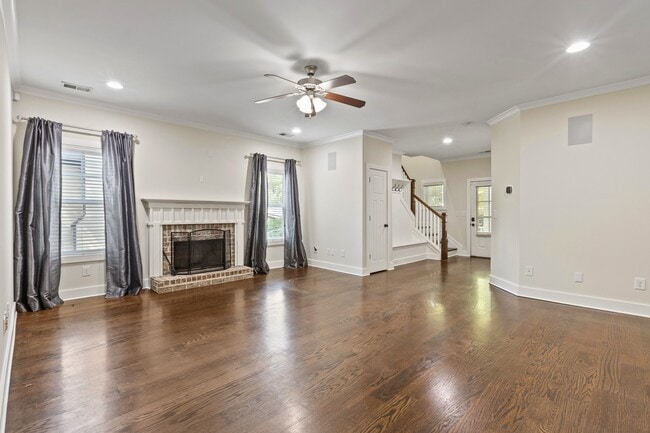 Building Photo - 1455 Reynolds Dr