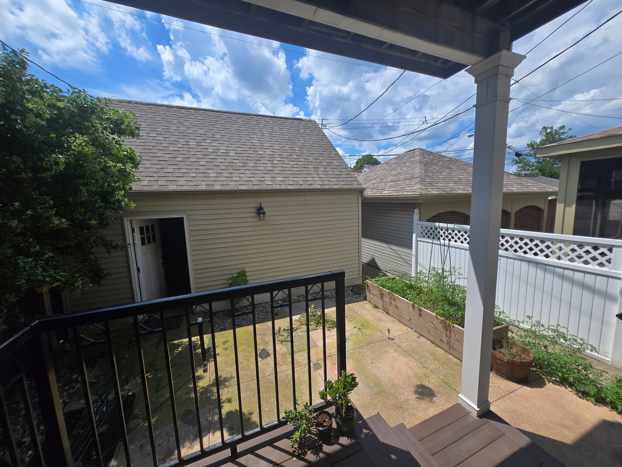 Building Photo - 929 Weninger Cir