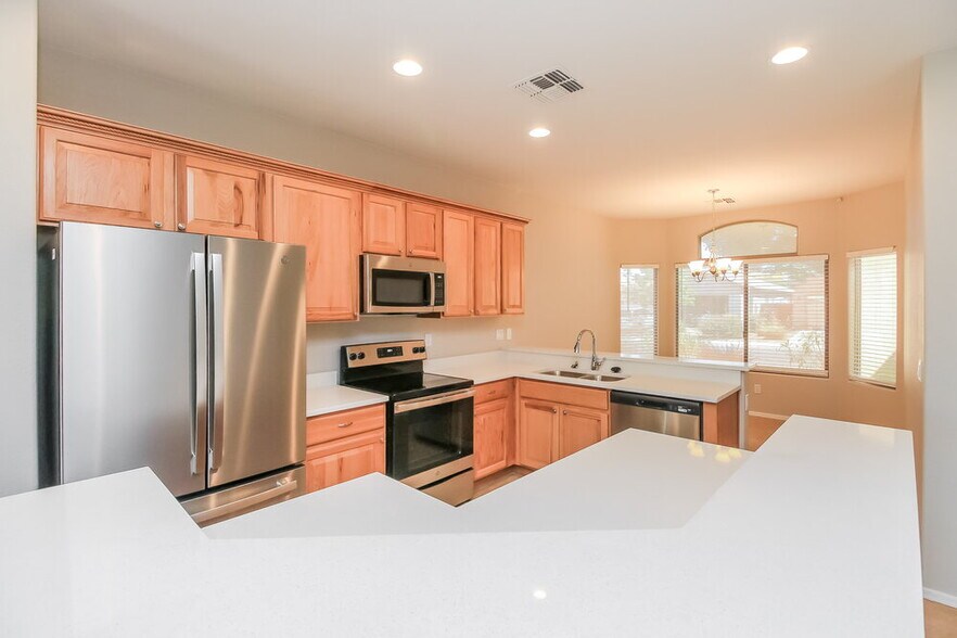Building Photo - 44331 Rhinestone Rd