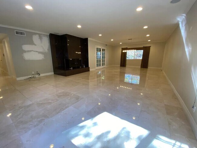 Building Photo - 4 Rent now at Calvena Drive